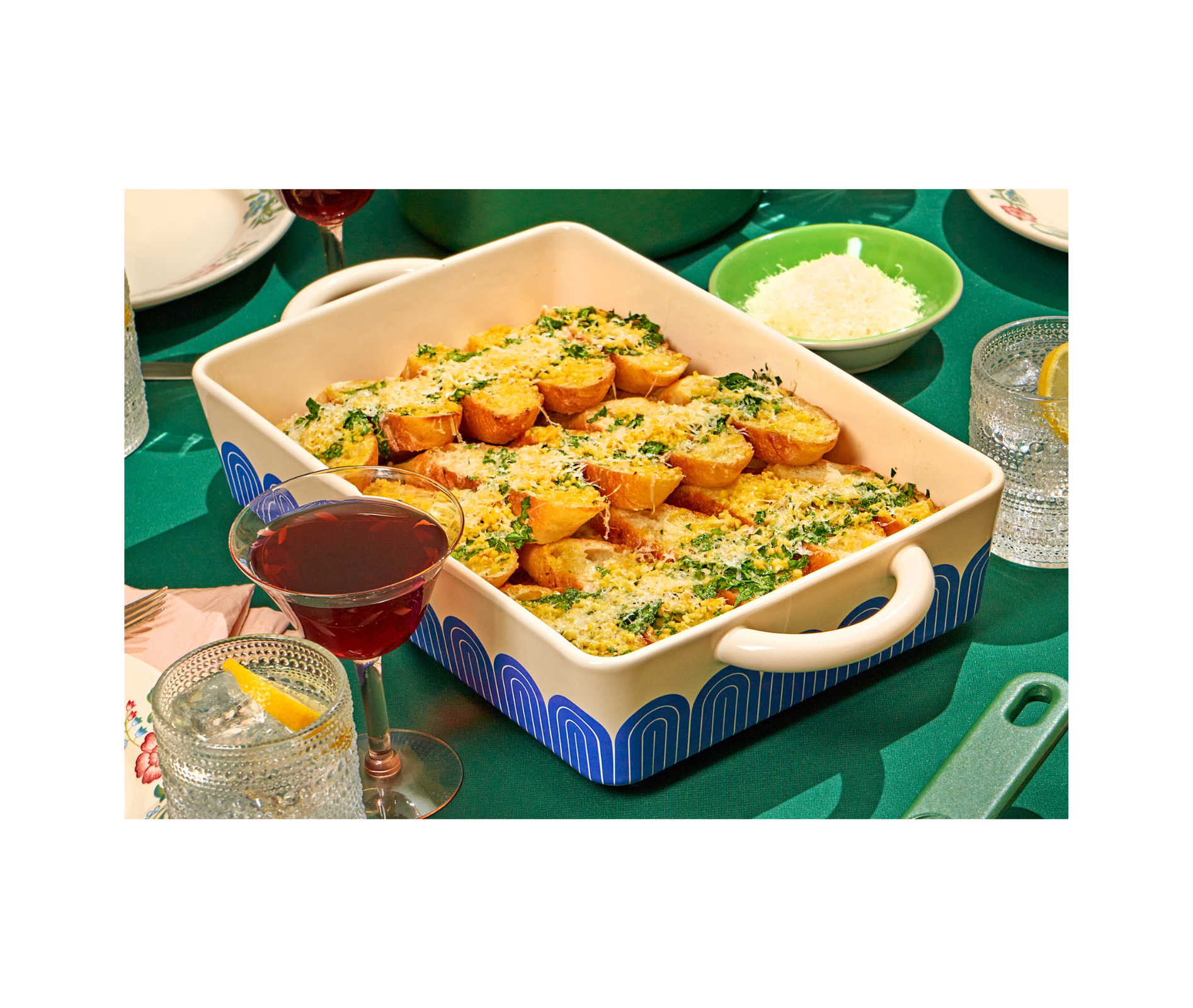 01-hot-dish-blueberry-lifestyle.png